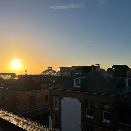 Stunning New Penthouse Apartment Southend-on-Sea Eksteriør billede